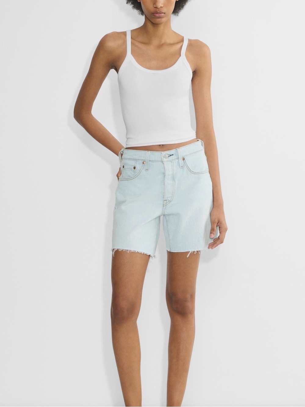 NWT Levi’s 501 High-Rise Light BluMid Thigh Jean Shor